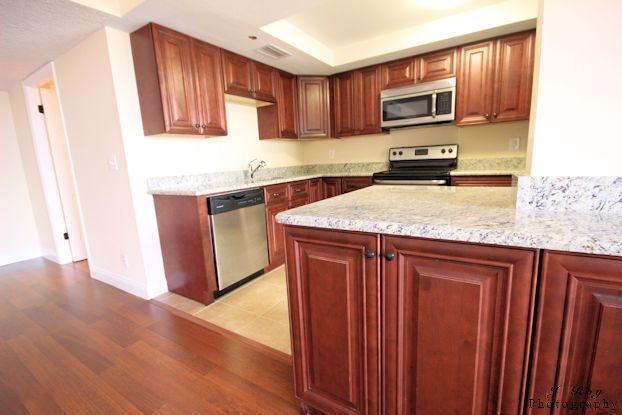 1648 Jupiter Cove Drive Jupiter, FL 33469 - Photo 2 of 21 Kitchen 2