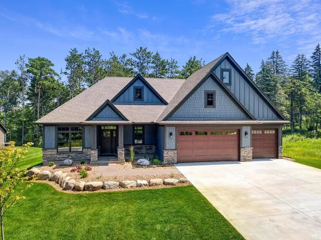 $1,150,000 | 9998 211th Court North, Forest Lake, MN 55025