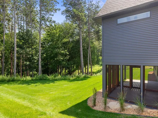 $1,150,000 | 9998 211th Court North, Forest Lake, MN 55025