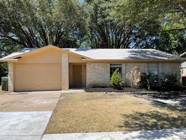 $1,850 | 1517 Vanderbilt Drive, Arlington, TX 76014