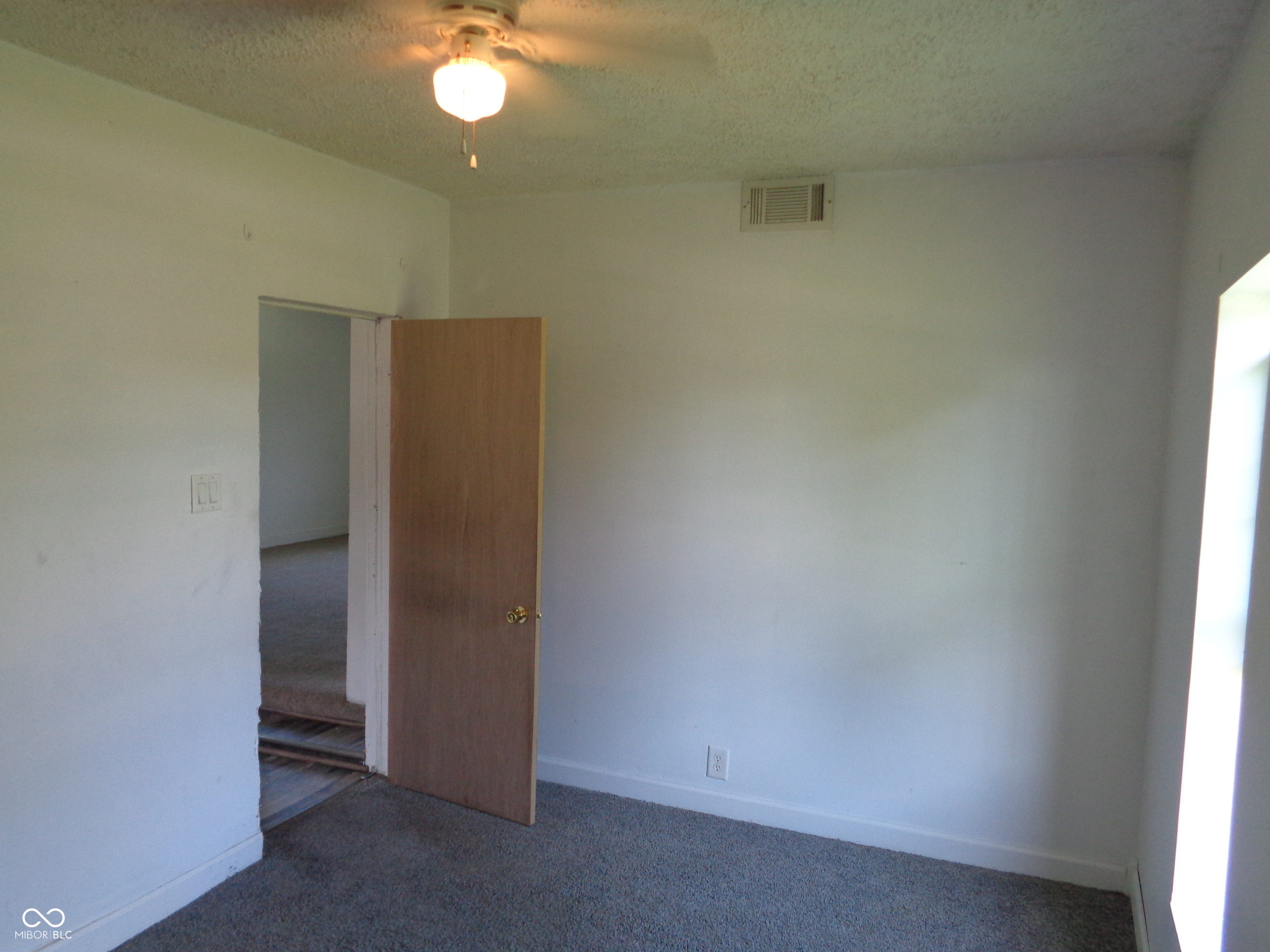 400 South Division Street Cayuga, IN 47928 - Photo 9 of 36