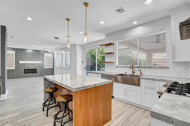 $5,995 | 9704 Cameo Rose Lane, Las Vegas, NV 89134