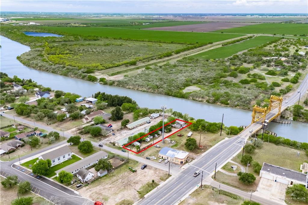 106 South Arroyo Boulevard Rio Hondo, TX 78583 - Photo 5 of 18 a view of a yard with an ocean view