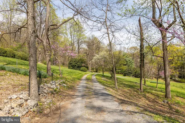 $1,050,000 | 1460 Pitcock Lane, Winchester, VA 22602