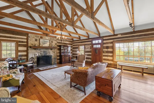 $1,050,000 | 1460 Pitcock Lane, Winchester, VA 22602