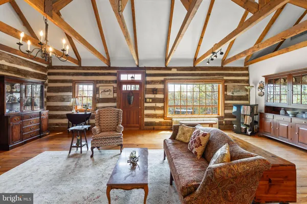 $1,050,000 | 1460 Pitcock Lane, Winchester, VA 22602