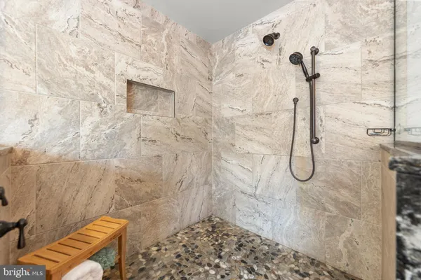 $1,050,000 | 1460 Pitcock Lane, Winchester, VA 22602