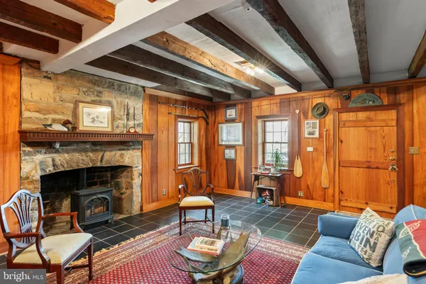 $1,050,000 | 1460 Pitcock Lane, Winchester, VA 22602