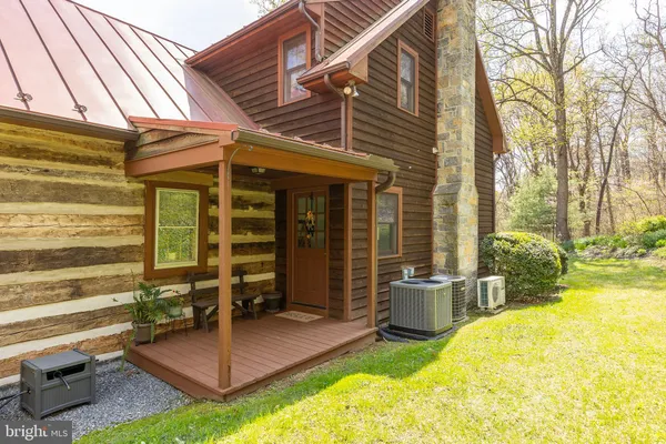 $1,050,000 | 1460 Pitcock Lane, Winchester, VA 22602