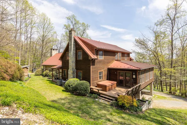 $1,050,000 | 1460 Pitcock Lane, Winchester, VA 22602