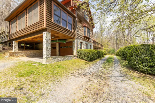 $1,050,000 | 1460 Pitcock Lane, Winchester, VA 22602