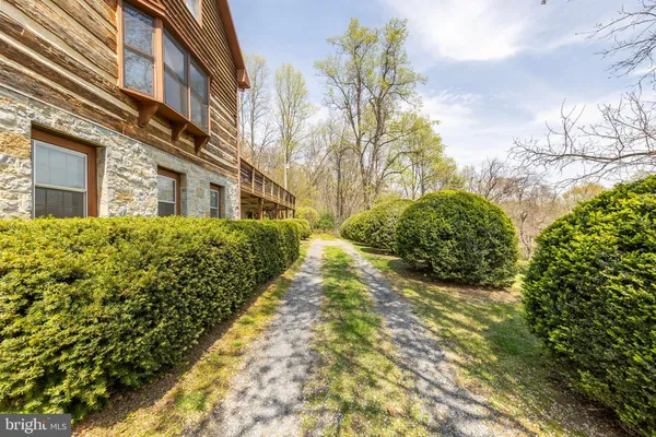 $1,050,000 | 1460 Pitcock Lane, Winchester, VA 22602