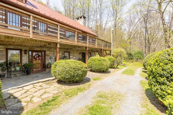 $1,050,000 | 1460 Pitcock Lane, Winchester, VA 22602