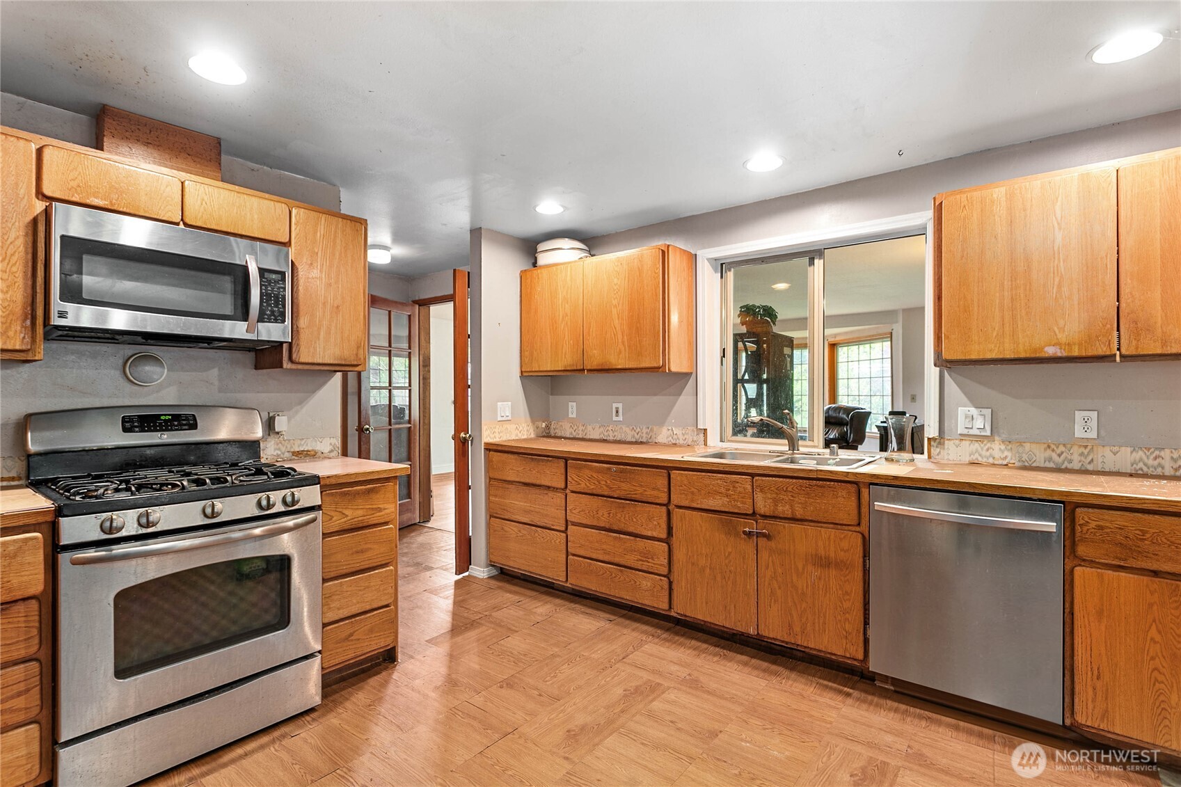 1257 Lattimore Road Ferndale, WA 98248 - Photo 9 of 36