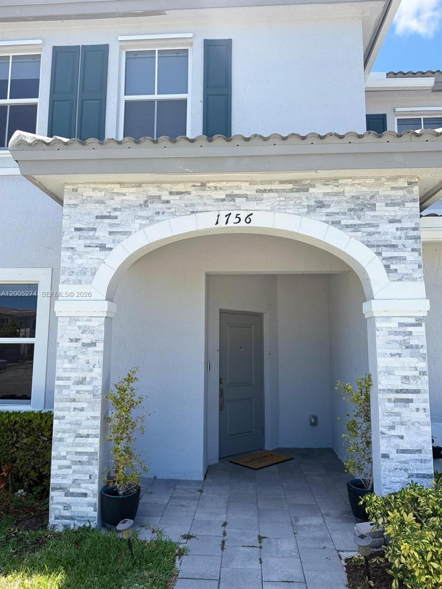 1756 Southeast 26th Avenue Homestead, FL 33035 - Photo 2 of 17