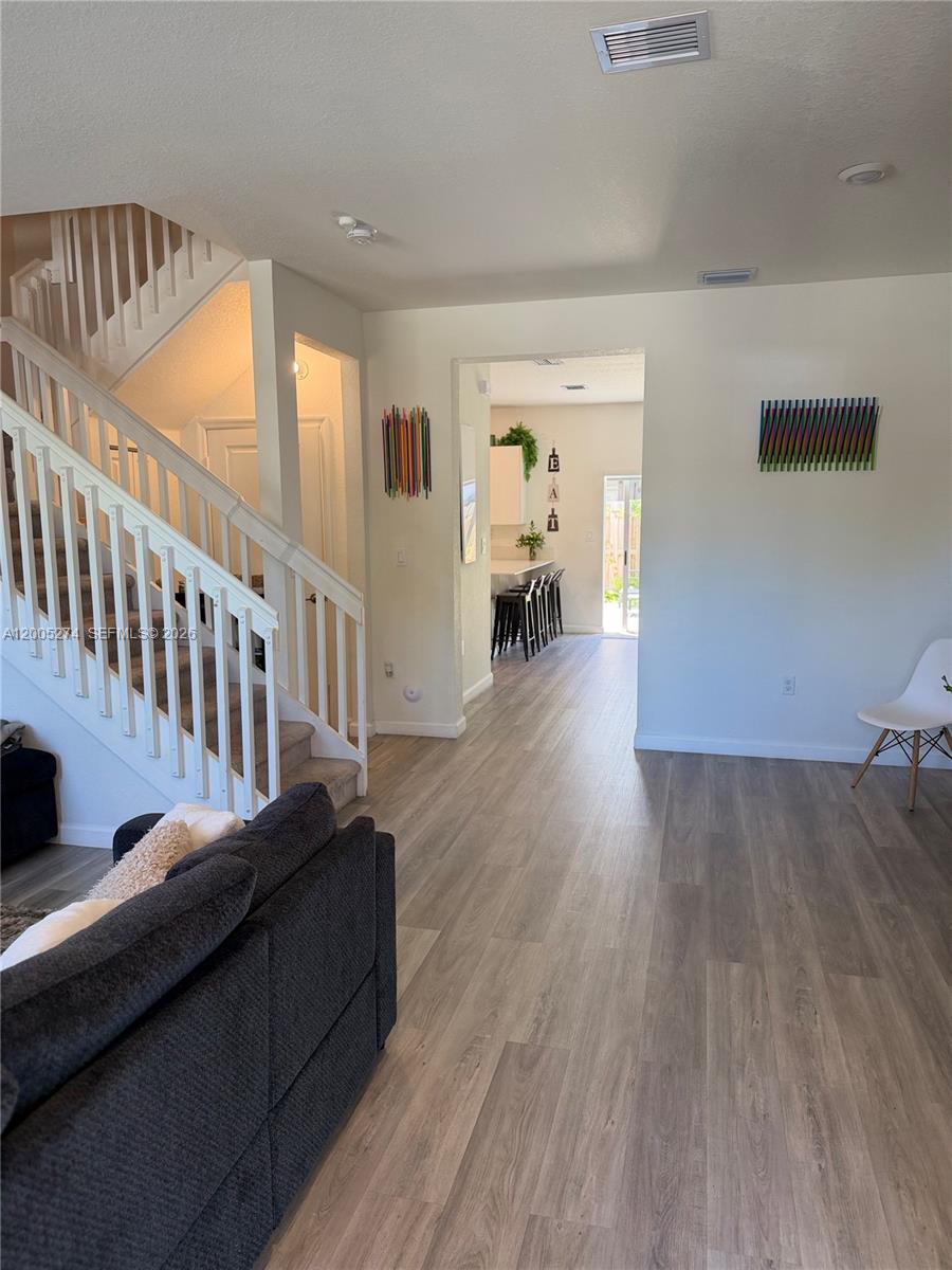 1756 Southeast 26th Avenue Homestead, FL 33035 - Photo 4 of 17