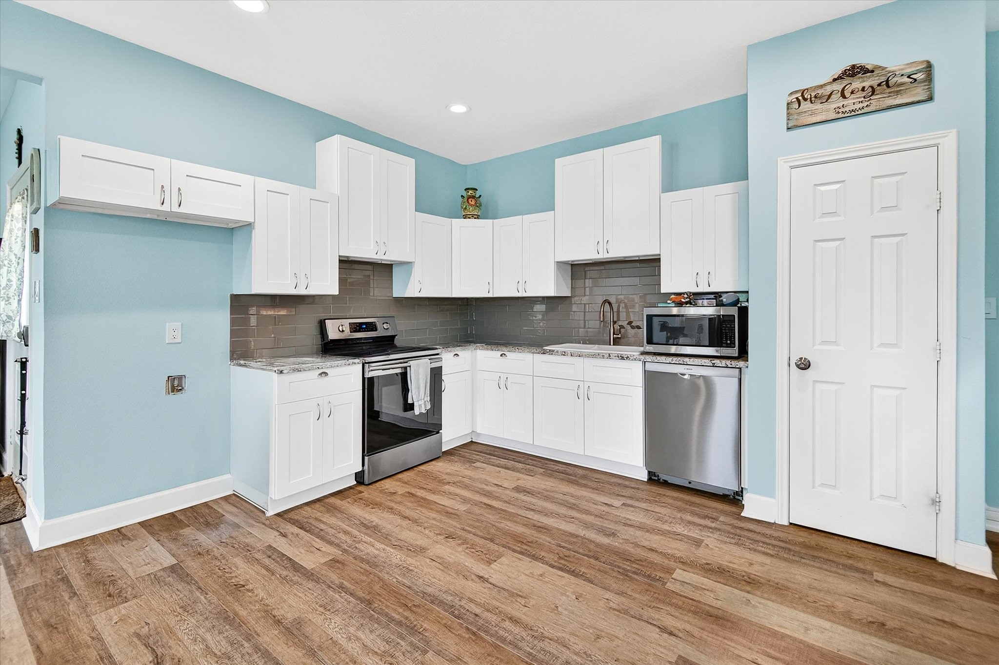 226 Quail Ridge Lane Dickinson, TX 77539 - Photo 36 of 50 Detached Guest Quarters over 1500sq ft.