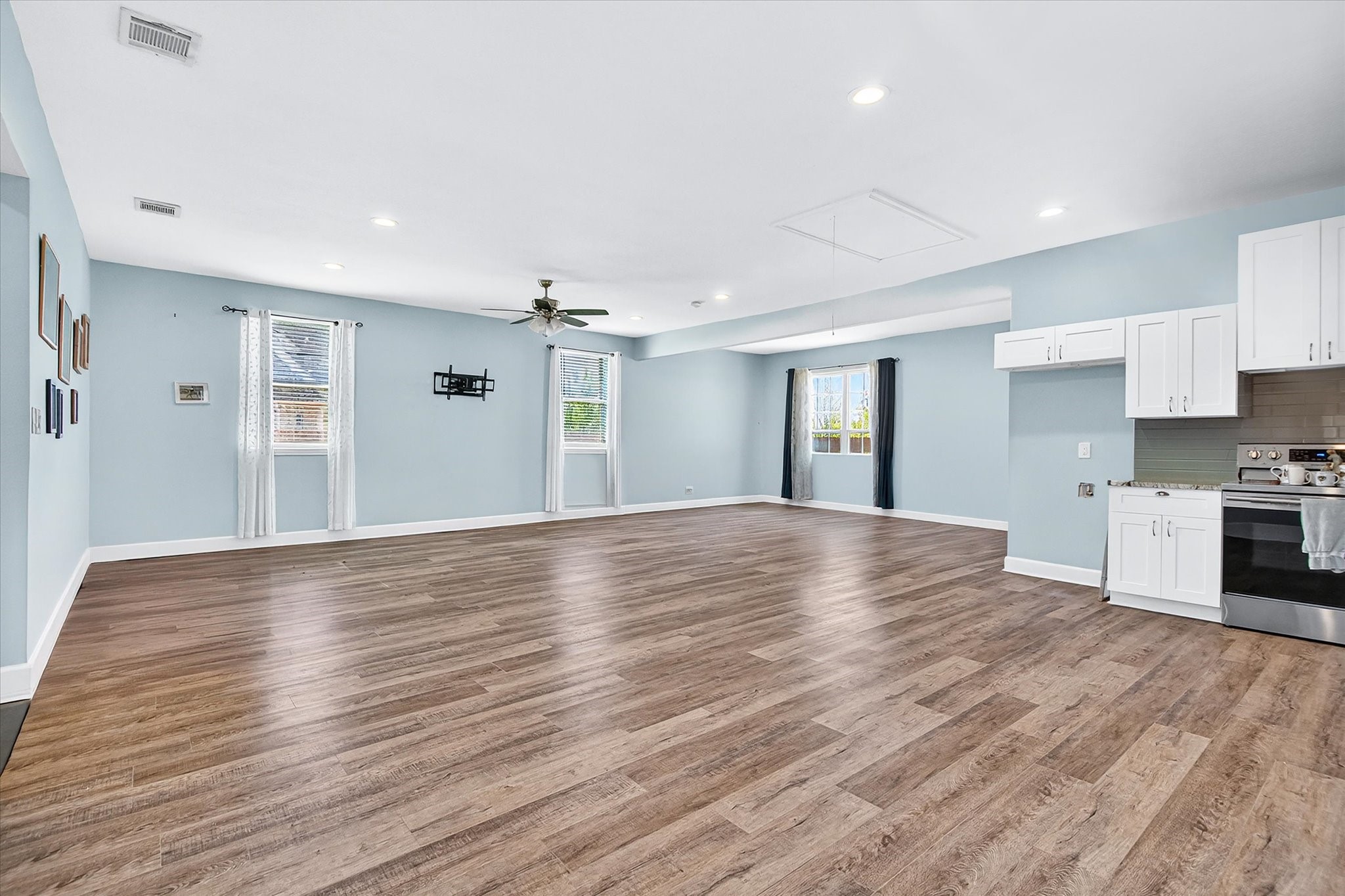 226 Quail Ridge Lane Dickinson, TX 77539 - Photo 37 of 50 Detached Guest Quarters over 1500sq ft.