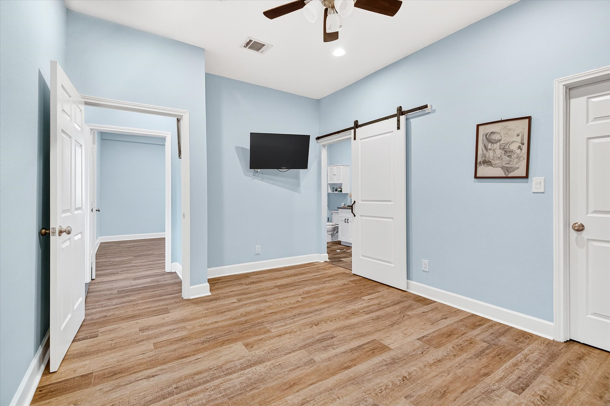 226 Quail Ridge Lane Dickinson, TX 77539 - Photo 39 of 50 Detached Guest Quarters over 1500sq ft.