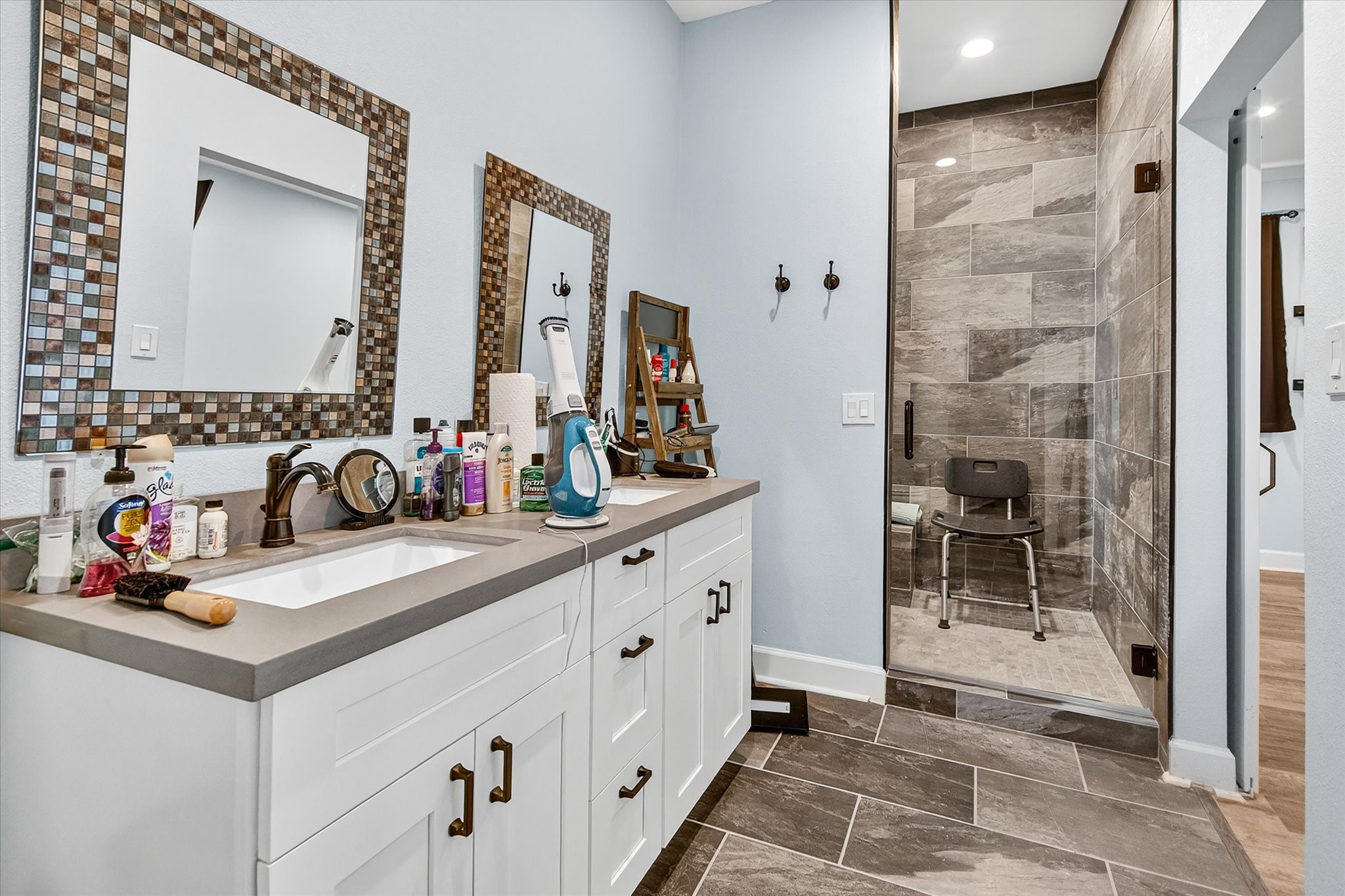 226 Quail Ridge Lane Dickinson, TX 77539 - Photo 40 of 50 Detached Guest Quarters over 1500sq ft.