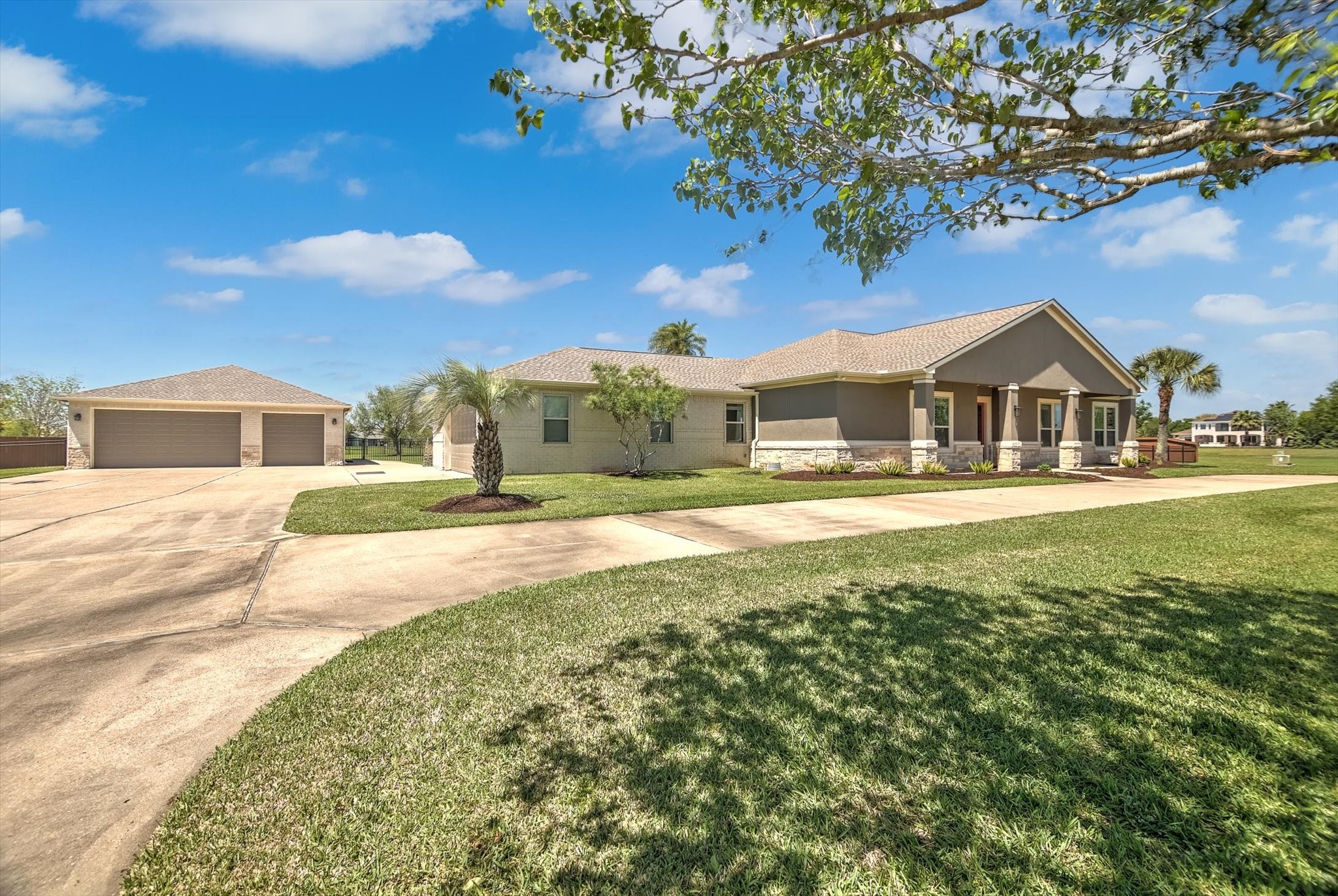 226 Quail Ridge Lane Dickinson, TX 77539 - Photo 7 of 50