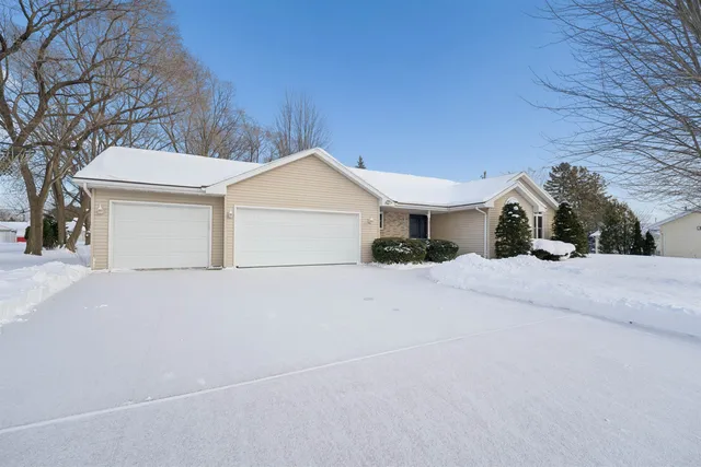 $410,000 | 2918 North Appleton Street, Appleton, WI 54911