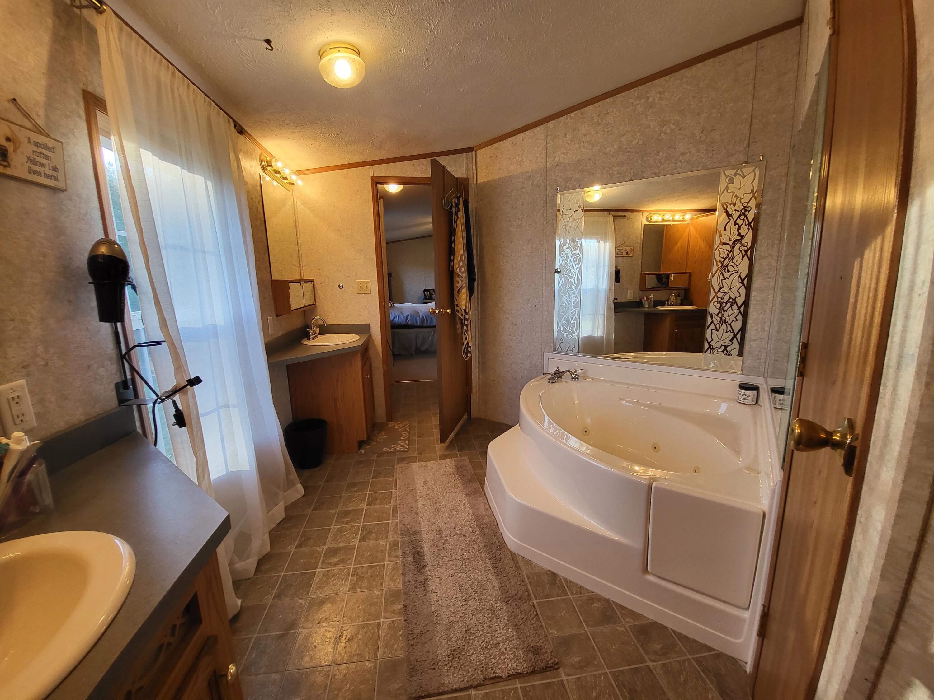 166 Pitts Center Road Richmond, ME 04357 - Photo 14 of 18 20221019_163651