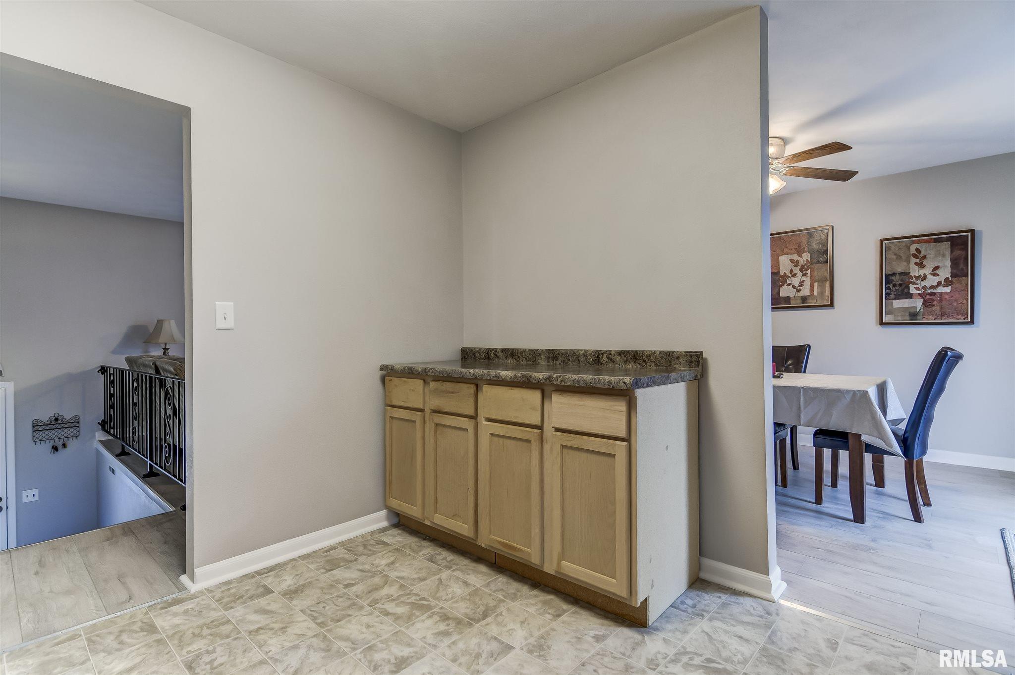 86 Crusaders Road Springfield, IL 62704 - Photo 18 of 41