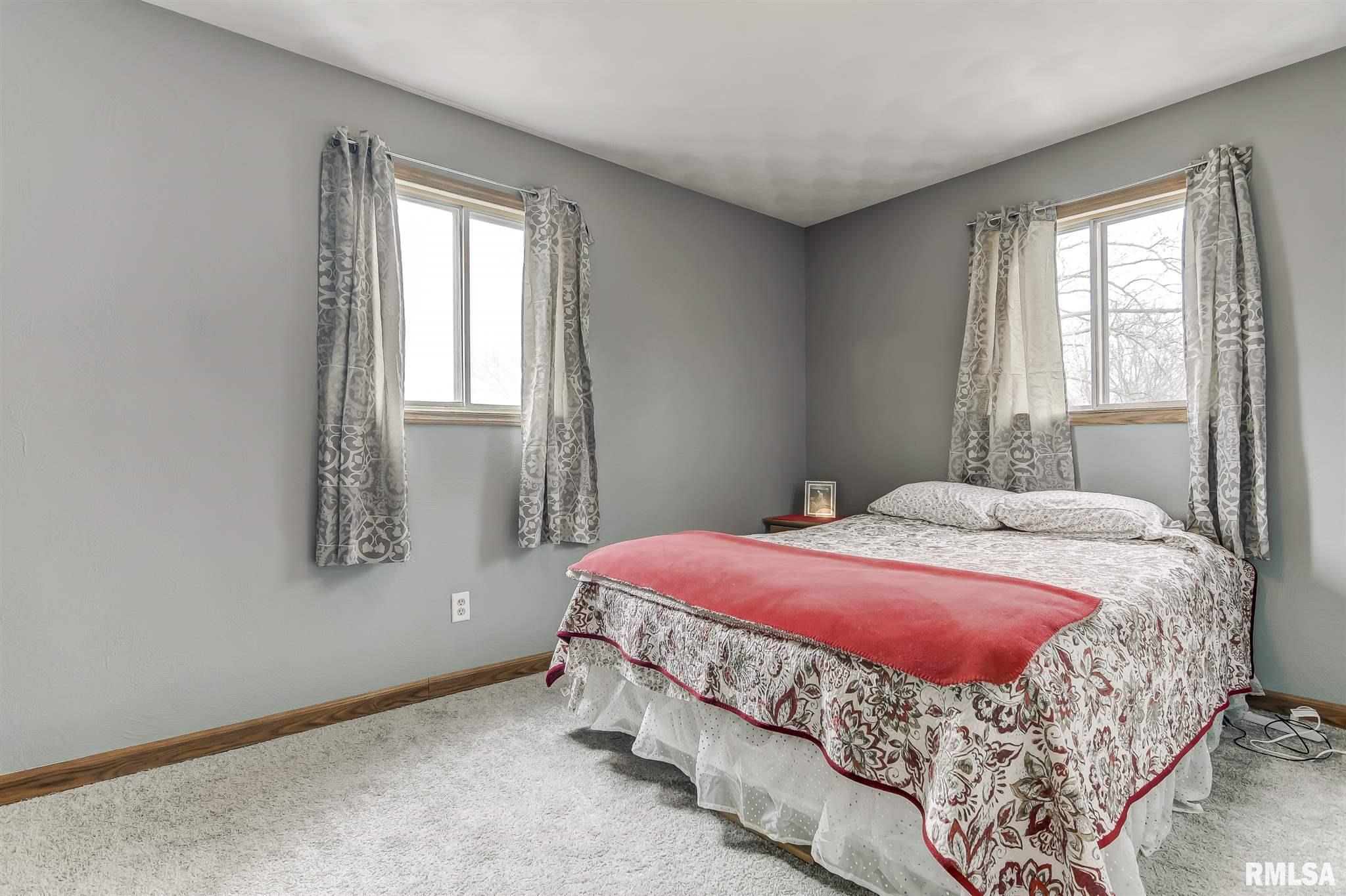 86 Crusaders Road Springfield, IL 62704 - Photo 27 of 41