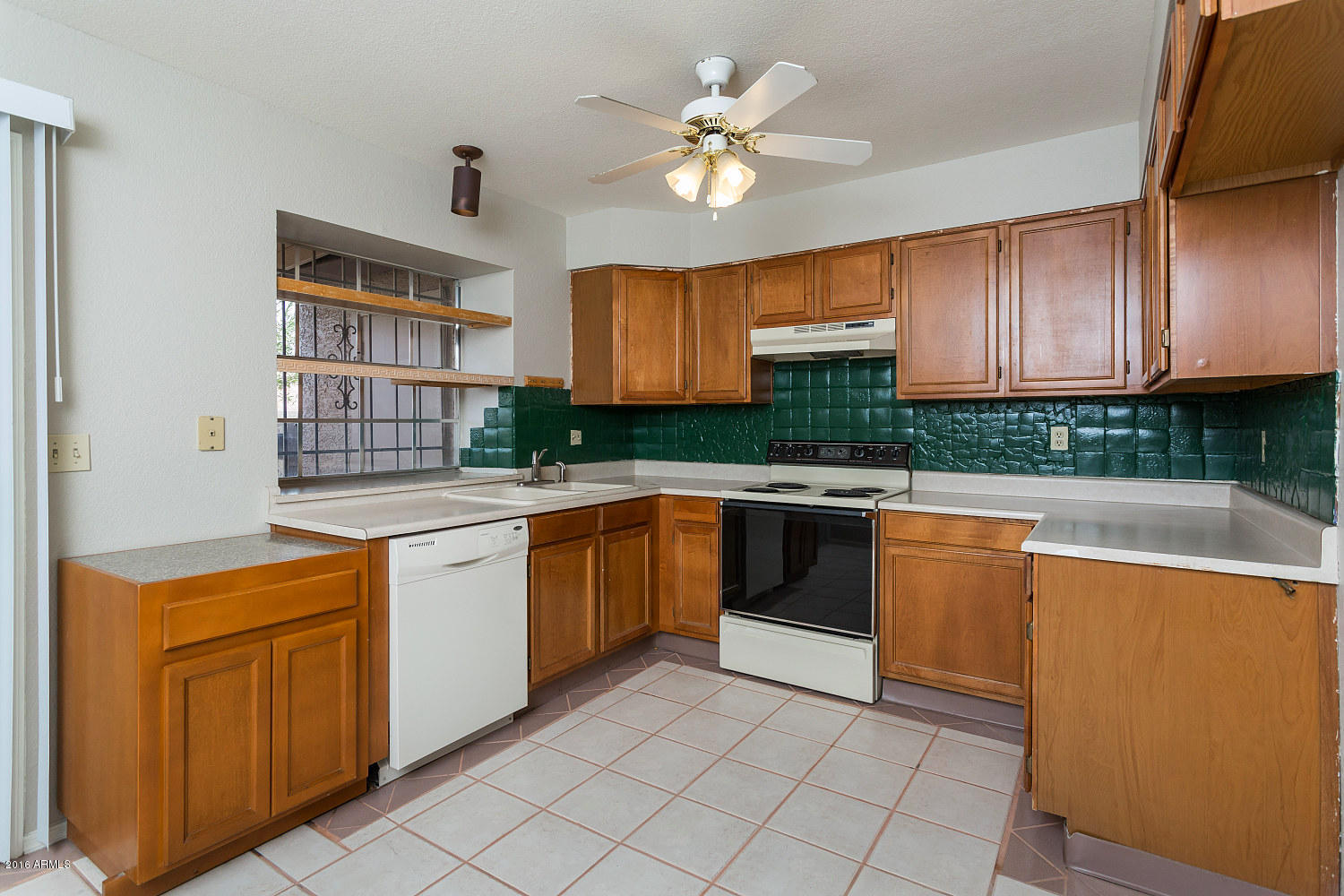 7977 West Wacker Road, Unit 230 Peoria, AZ 85381 - Photo 8 of 24 HRM0008_web