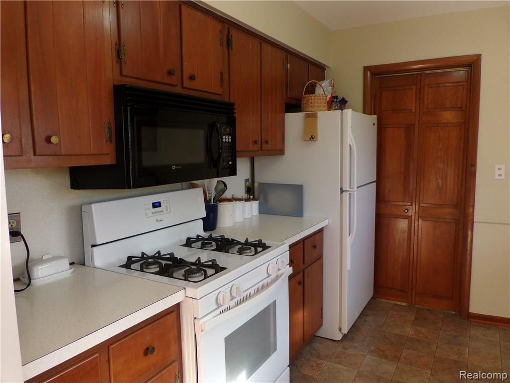 1008 Long Street Fenton, MI 48430 - Photo 9 of 30