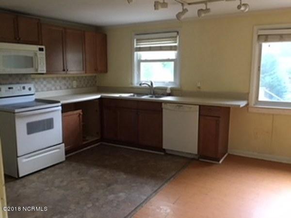215 Patalanda Road Wilmington, NC 28409 - Photo 5 of 9 IMG_0060_600x450