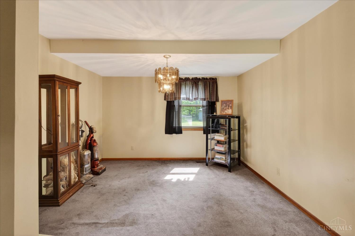 2622 Moore Road Bethel, OH 45106 - Photo 8 of 40