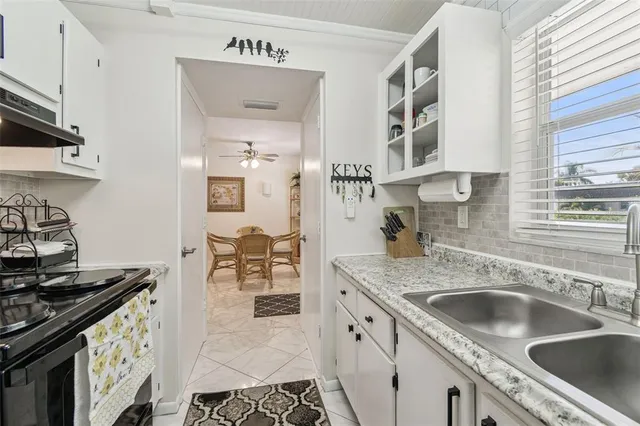 $120,000 | 2750 East Bay Drive, Unit 12B, Largo, FL 33771