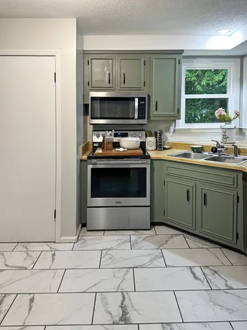 $425,000 | 4320 Memory Lane, Adams, TN 37010