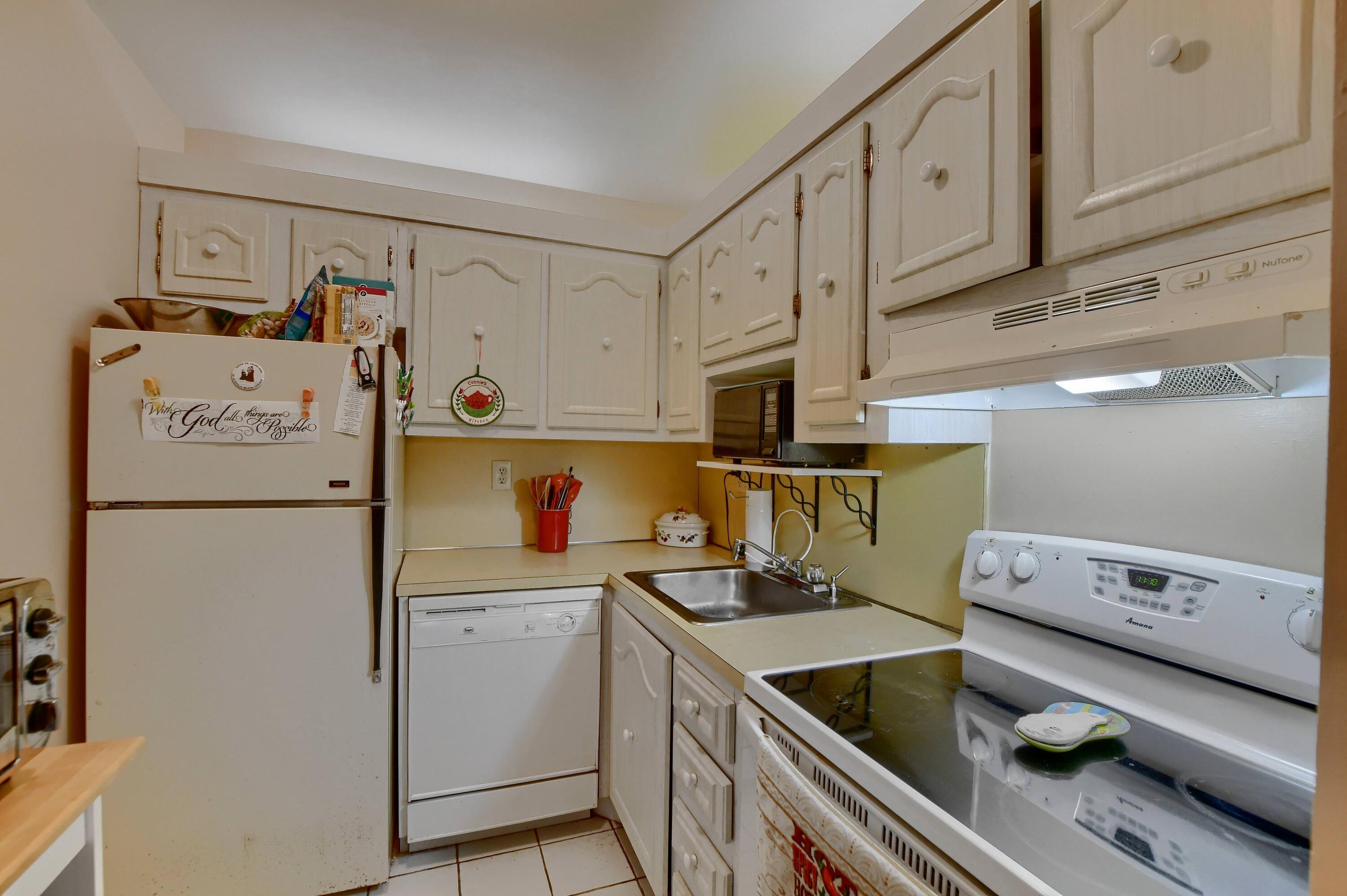 298 Southwest 6th Street, Unit 2080 Boca Raton, FL 33432 - Photo 8 of 18 08_ebf_9098-hdr(5)