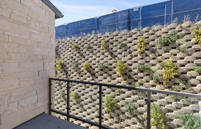 $1,619,504 | 2417 Willow Way, San Mateo, CA 94403