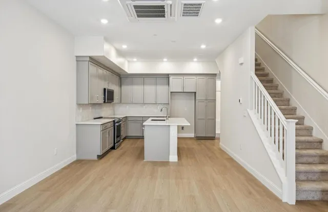 $1,619,504 | 2417 Willow Way, San Mateo, CA 94403