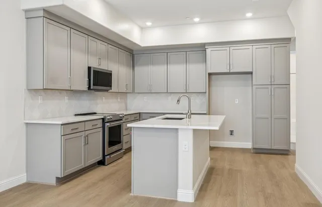 $1,619,504 | 2417 Willow Way, San Mateo, CA 94403