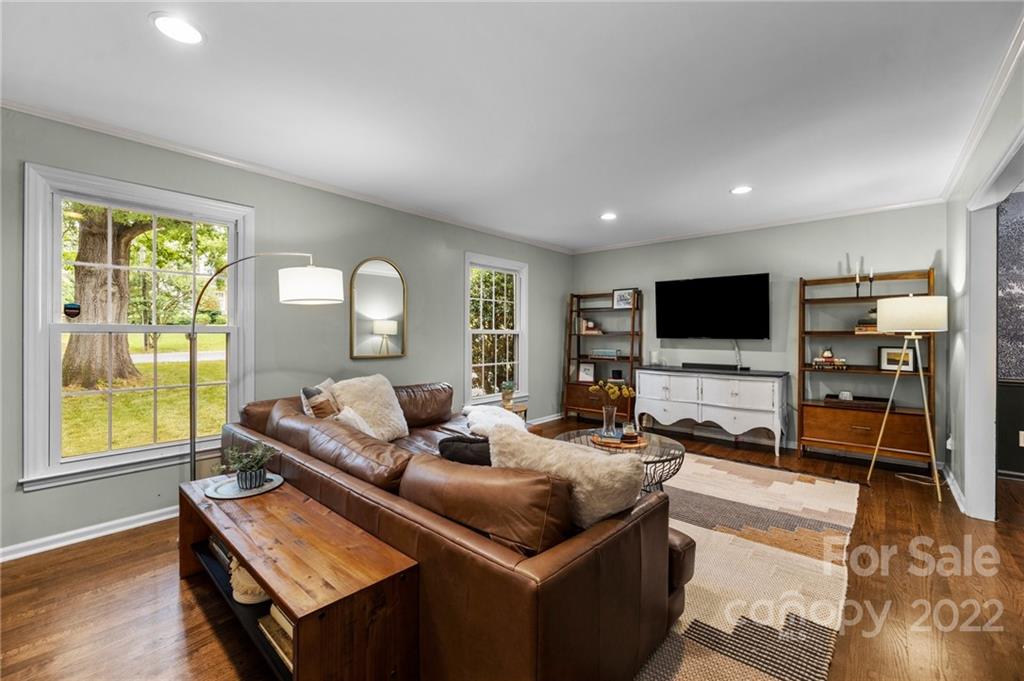 8025 Prince George Road Charlotte, NC 28210 - Photo 2 of 31 Gallery Image 2