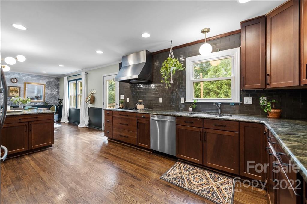 8025 Prince George Road Charlotte, NC 28210 - Photo 8 of 31 Gallery Image 8