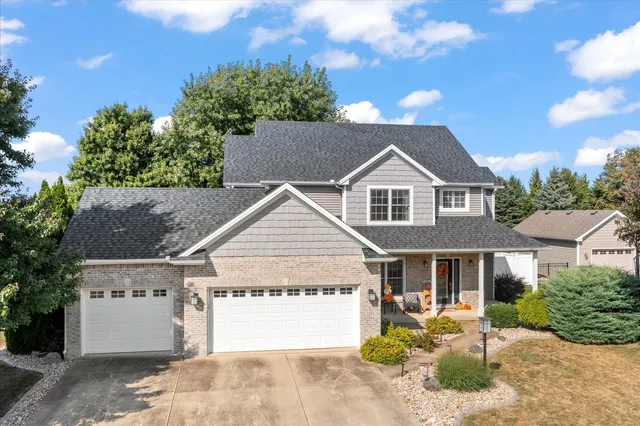 $460,000 | 1501 Quarry Road, Mahomet, IL 61853