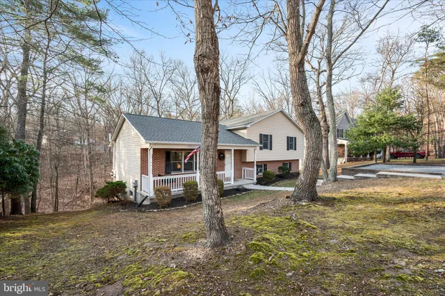 $335,000 | 106 Redbud Circle, Cross Junction, VA 22625