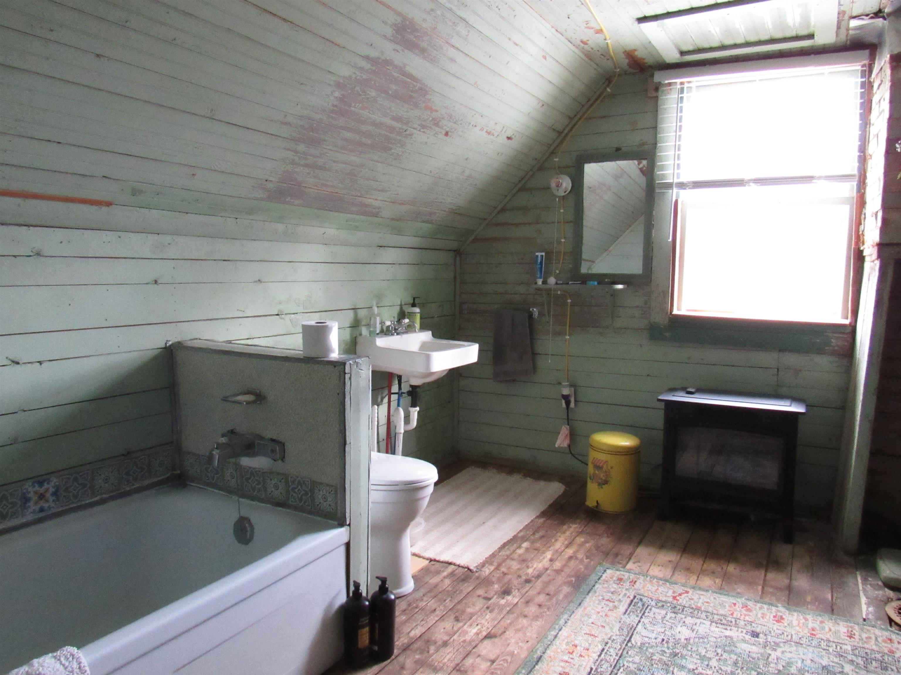 199 Geraldine Avenue Troy, VT 05859 - Photo 21 of 30