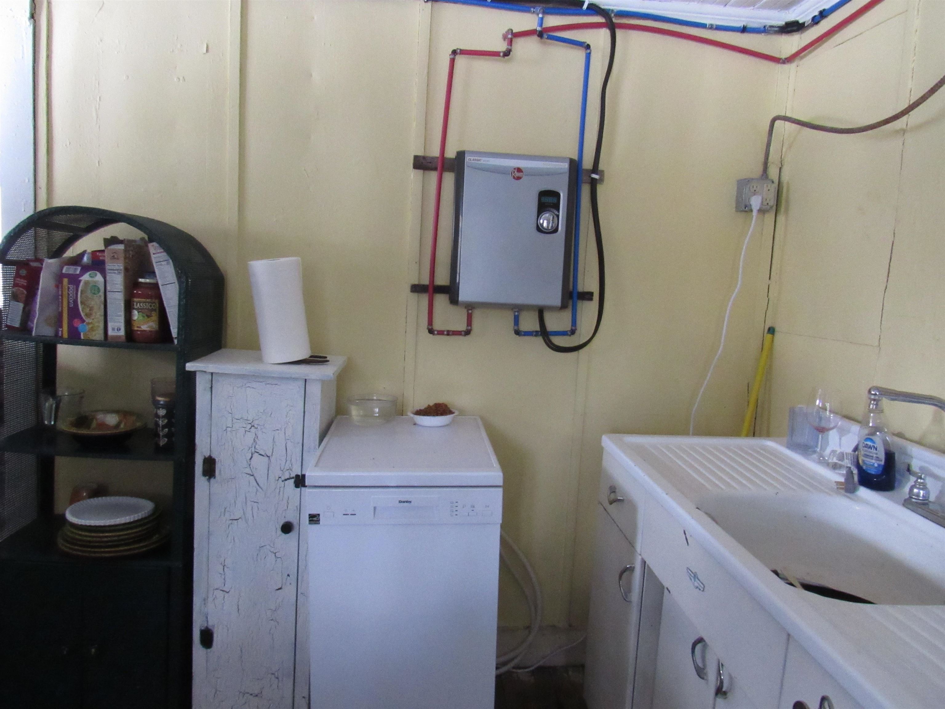 199 Geraldine Avenue Troy, VT 05859 - Photo 5 of 30