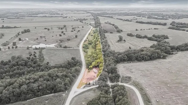 $200,000 | 581 Southeast 1200 Road, Leeton, MO 64761