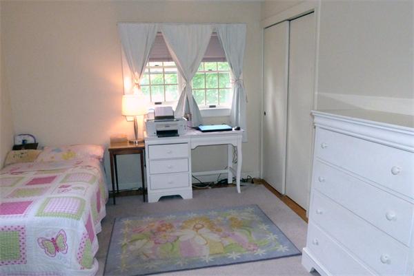 100 Blossomcrest Road Lexington, MA 02421 - Photo 8 of 12 Gallery Image 8