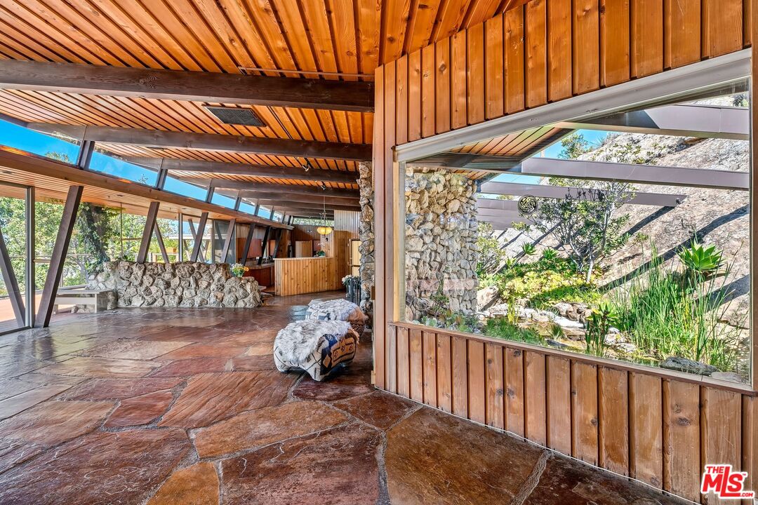 965 Stunt Road Calabasas, CA 91302 - Photo 26 of 67
