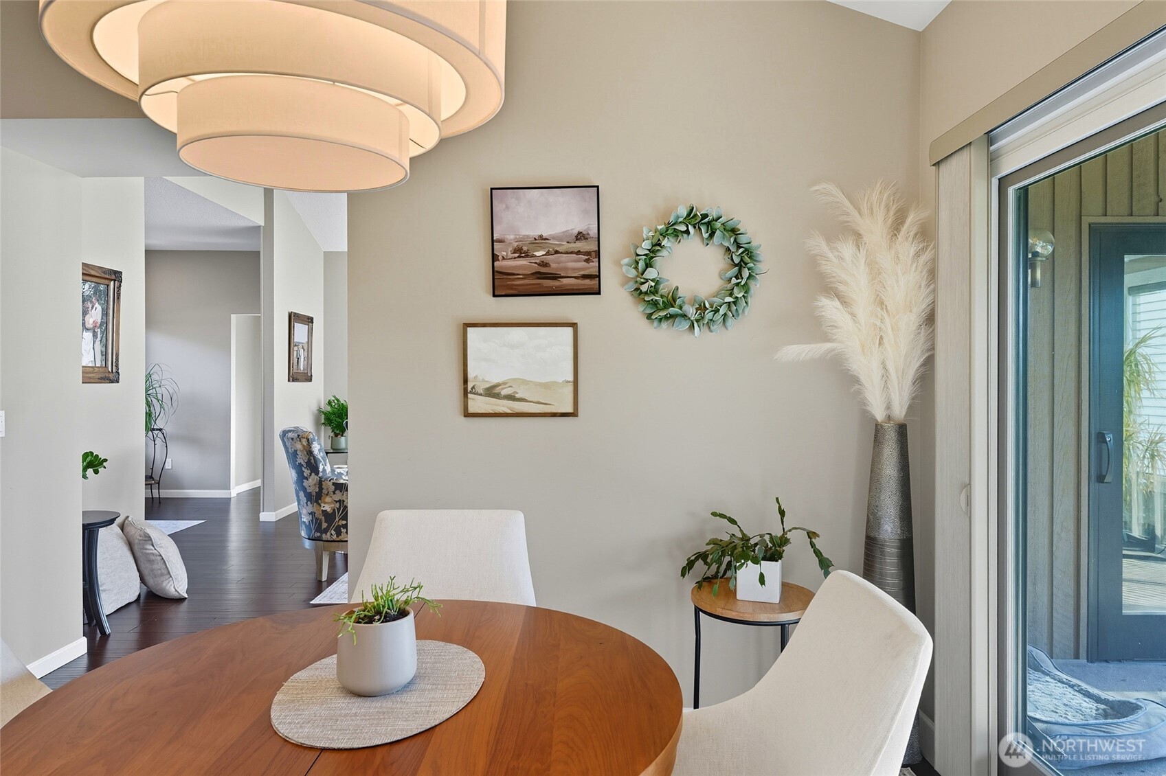 839 Country Club Road Walla Walla, WA 99362 - Photo 13 of 40 a view of a dining room with furniture