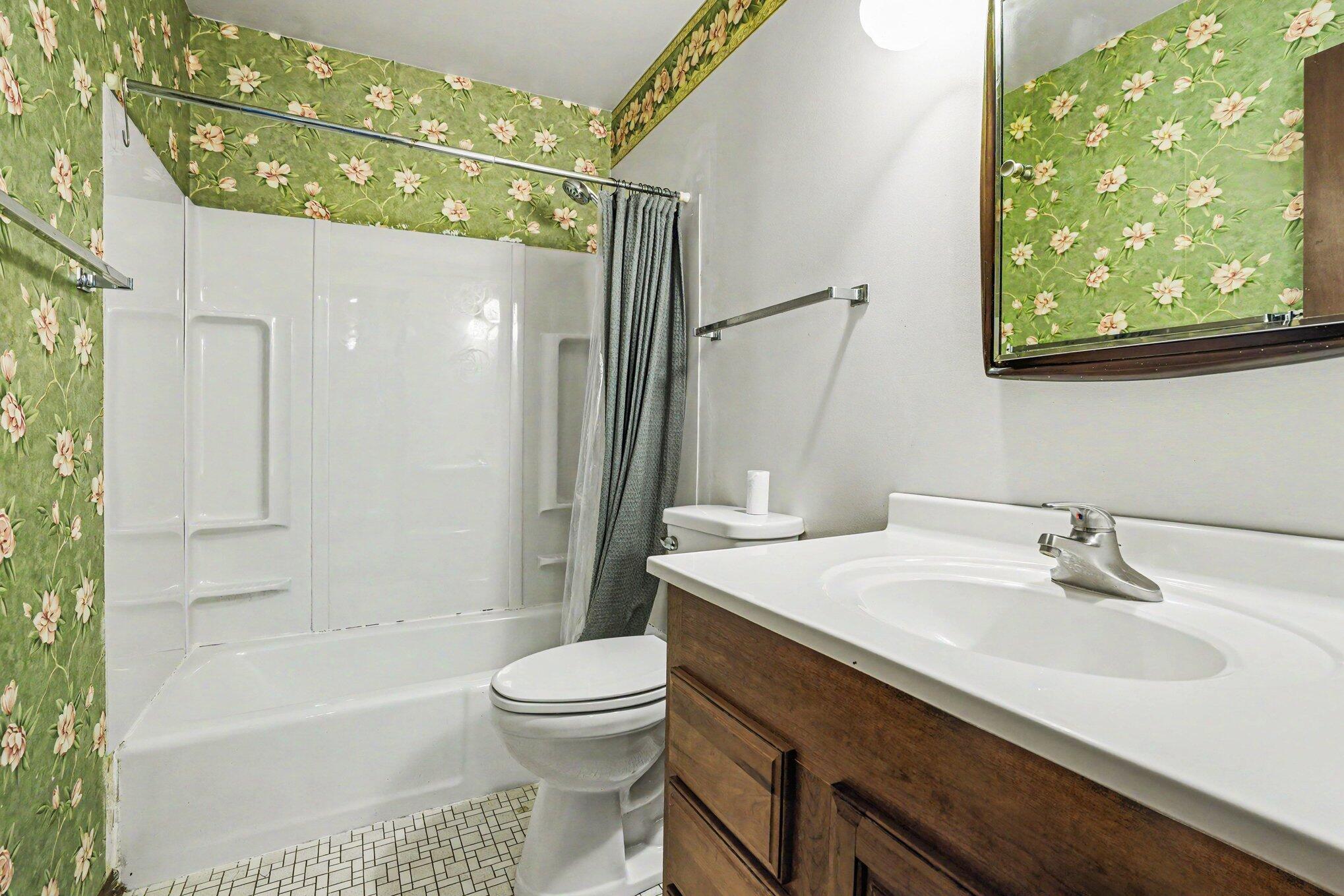 1007 H Street La Porte, IN 46350 - Photo 12 of 12 2038x1359